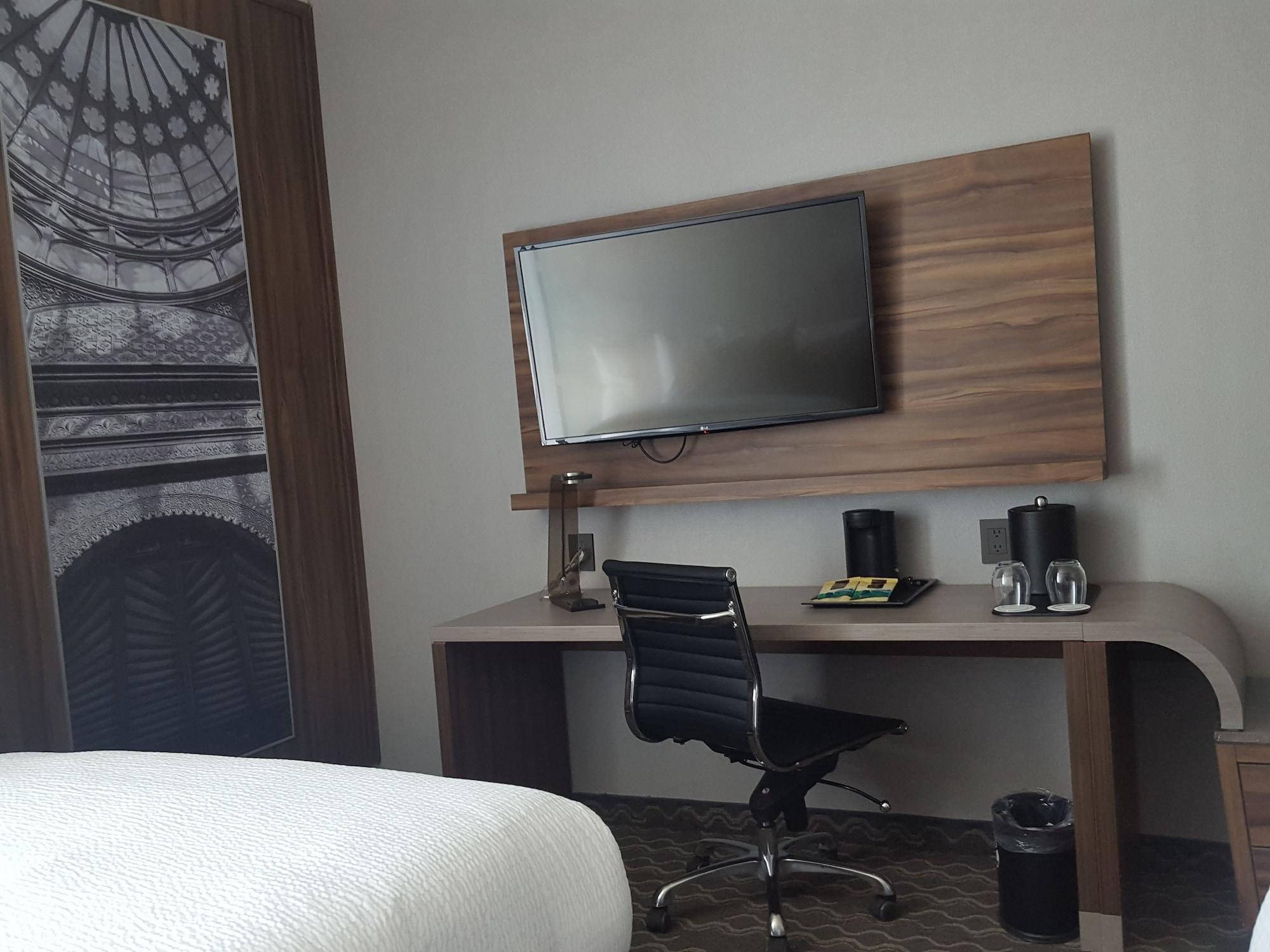 Courtyard By Marriott Mexico City Toreo Bagian luar foto