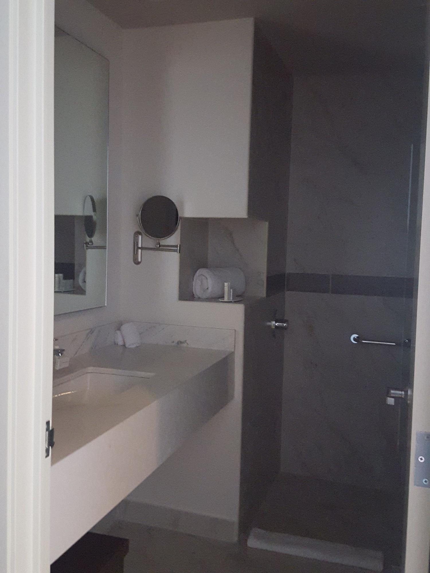 Courtyard By Marriott Mexico City Toreo Bagian luar foto