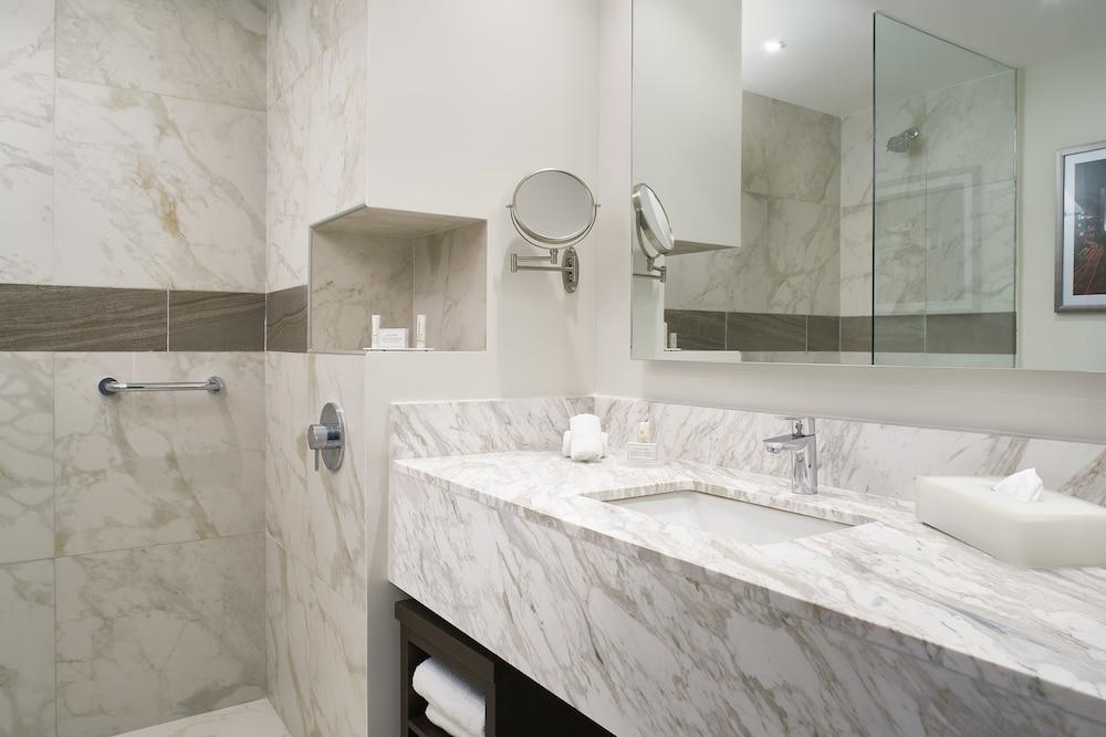 Courtyard By Marriott Mexico City Toreo Bagian luar foto