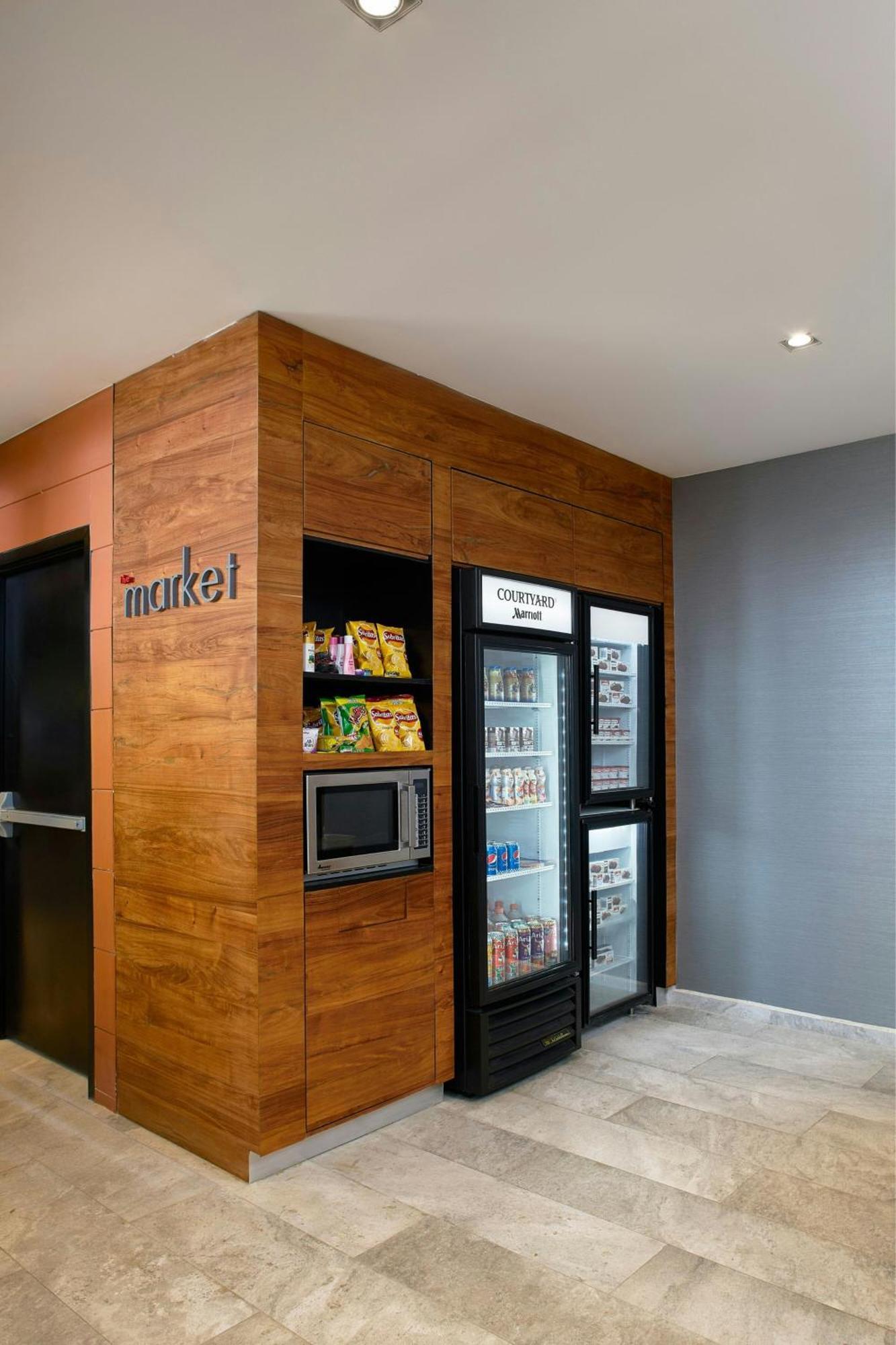 Courtyard By Marriott Mexico City Toreo Bagian luar foto