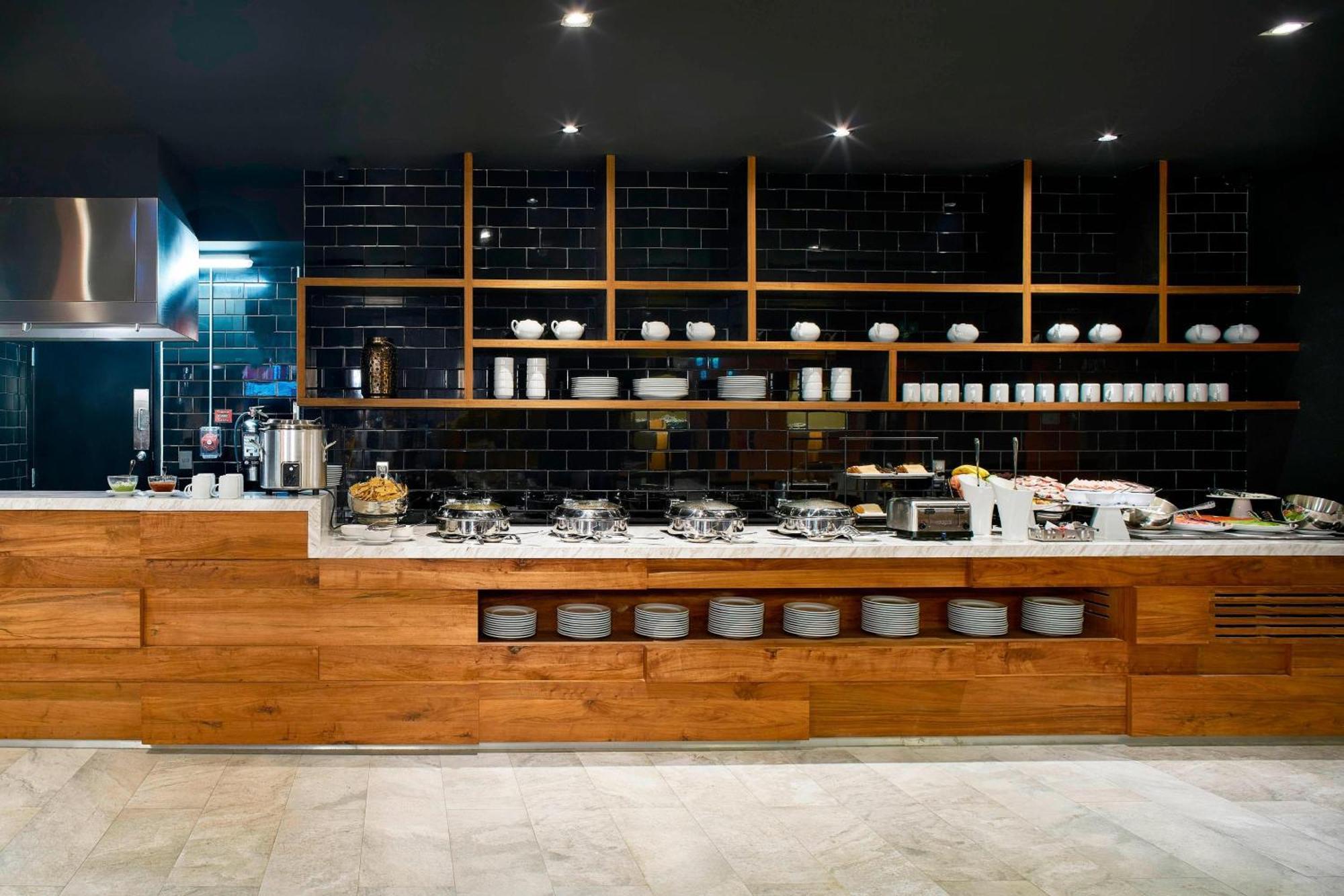 Courtyard By Marriott Mexico City Toreo Bagian luar foto