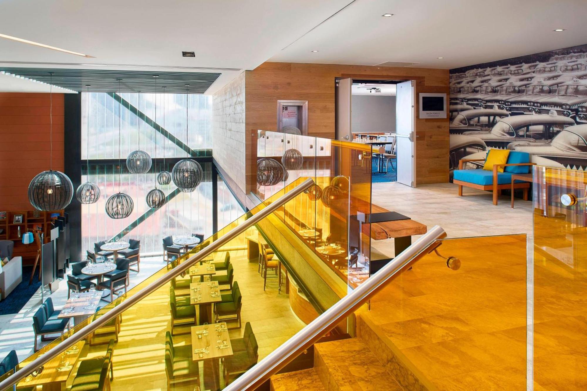 Courtyard By Marriott Mexico City Toreo Bagian luar foto